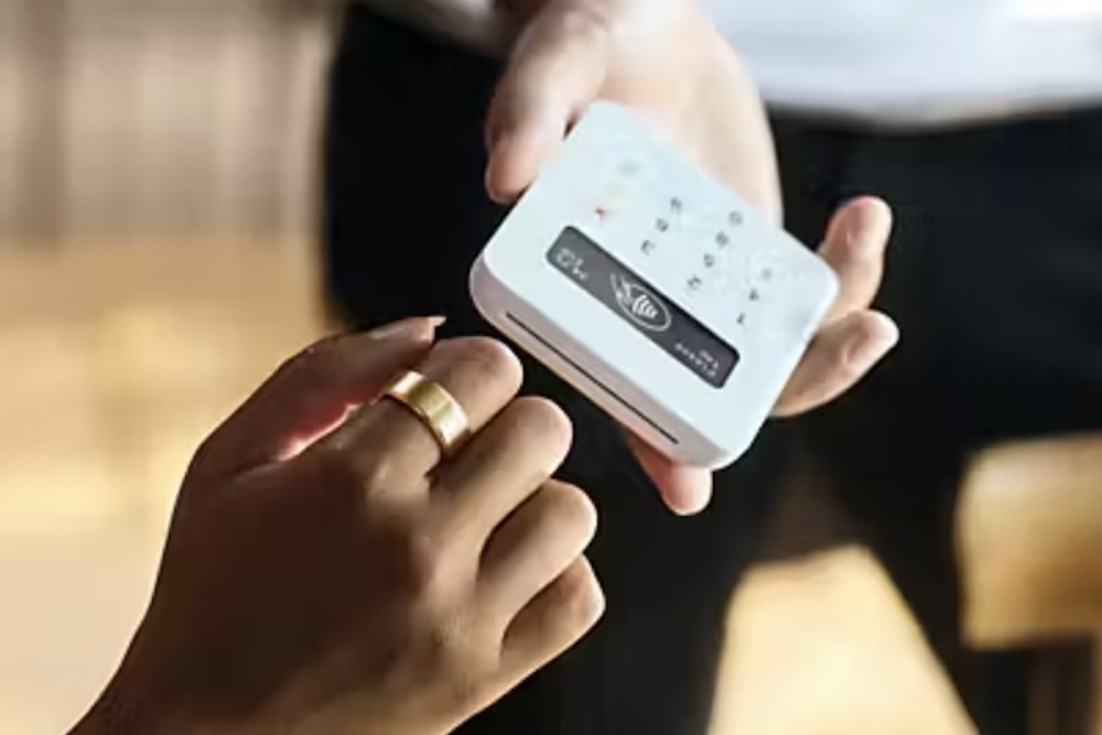 Infineon brings secured contactless payment to smart wearables